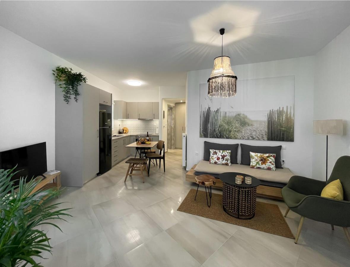 Just Live Apartment Triovasalos ภายนอก รูปภาพ