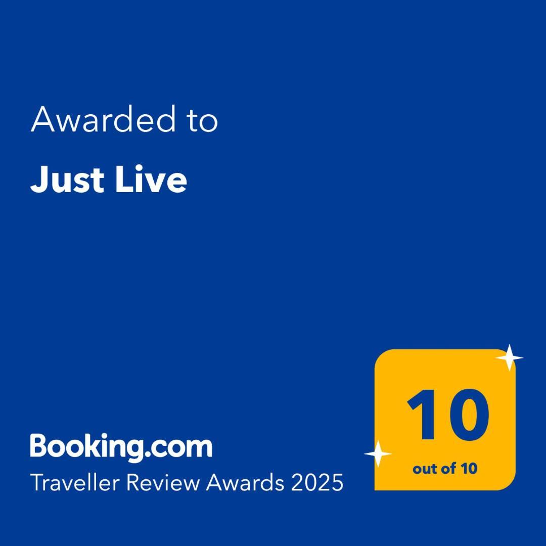 Just Live Apartment Triovasalos ภายนอก รูปภาพ